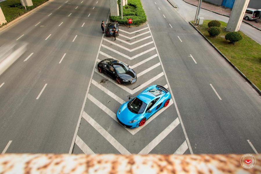  McLaren MP4-12C on Vossen Wheels (VPS-306) 2016 года  (фото 16 из 51)